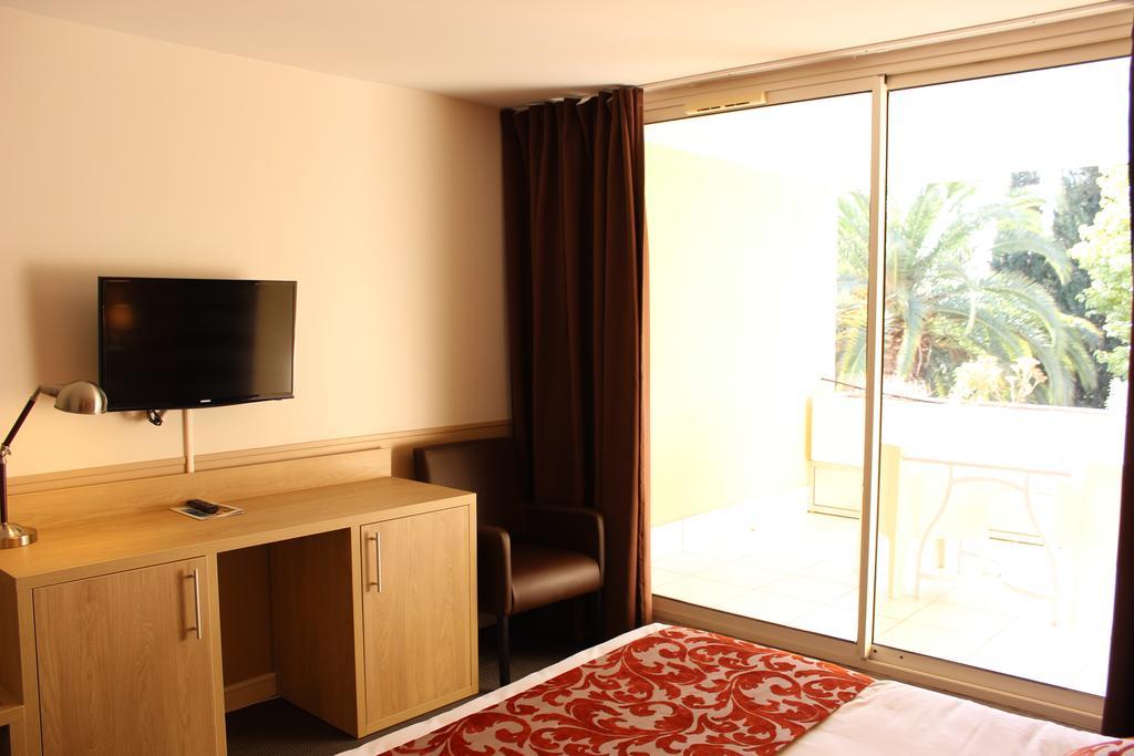 Royal 3* Cassis