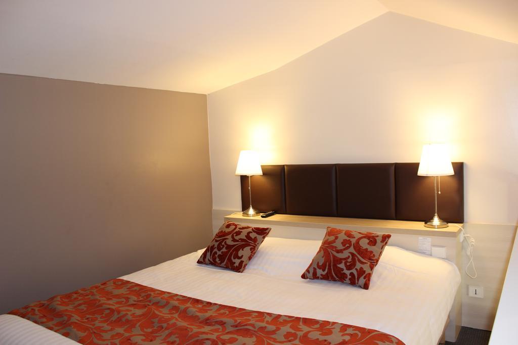 Royal 3*