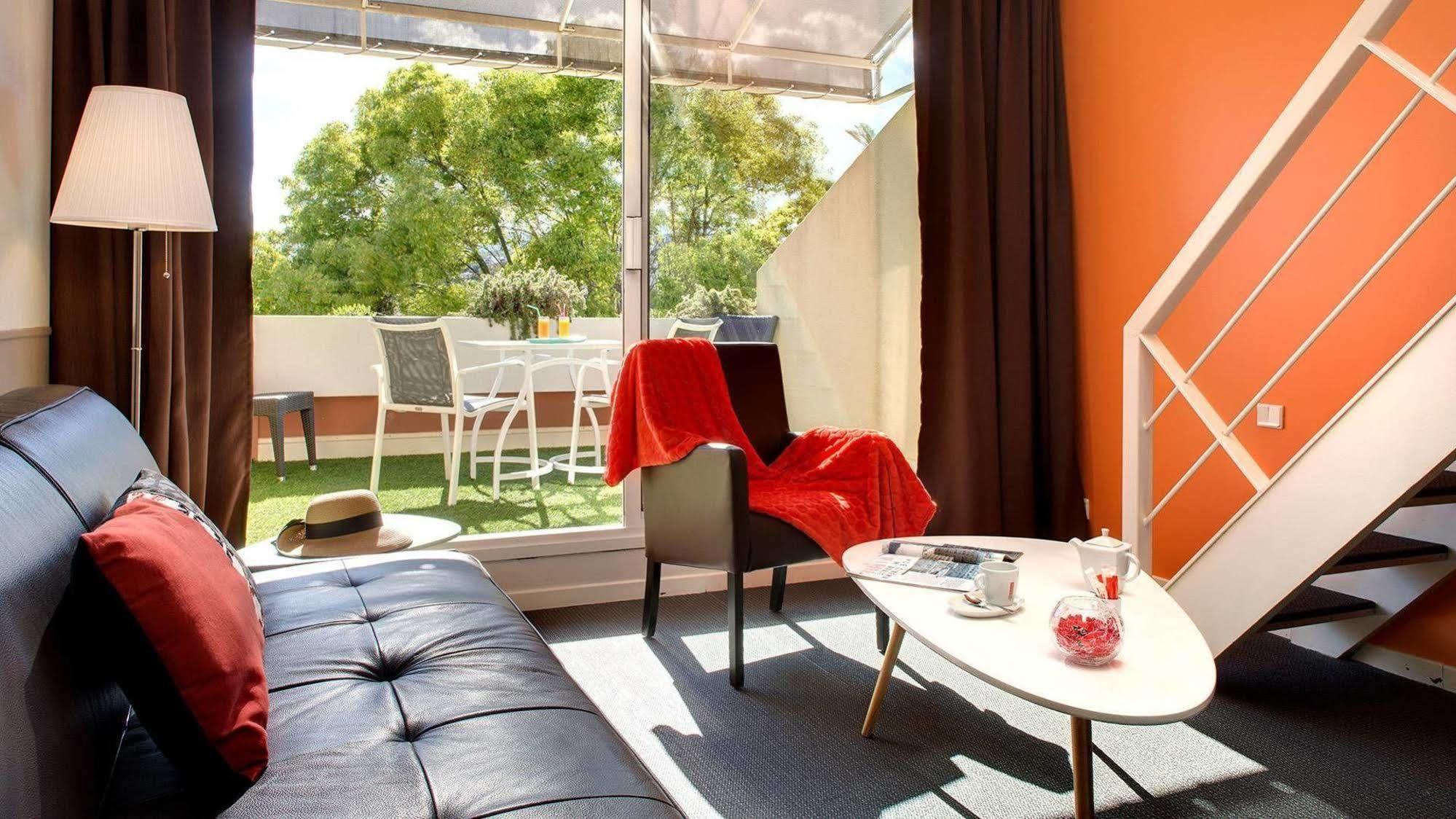 Royal 3* Cassis
